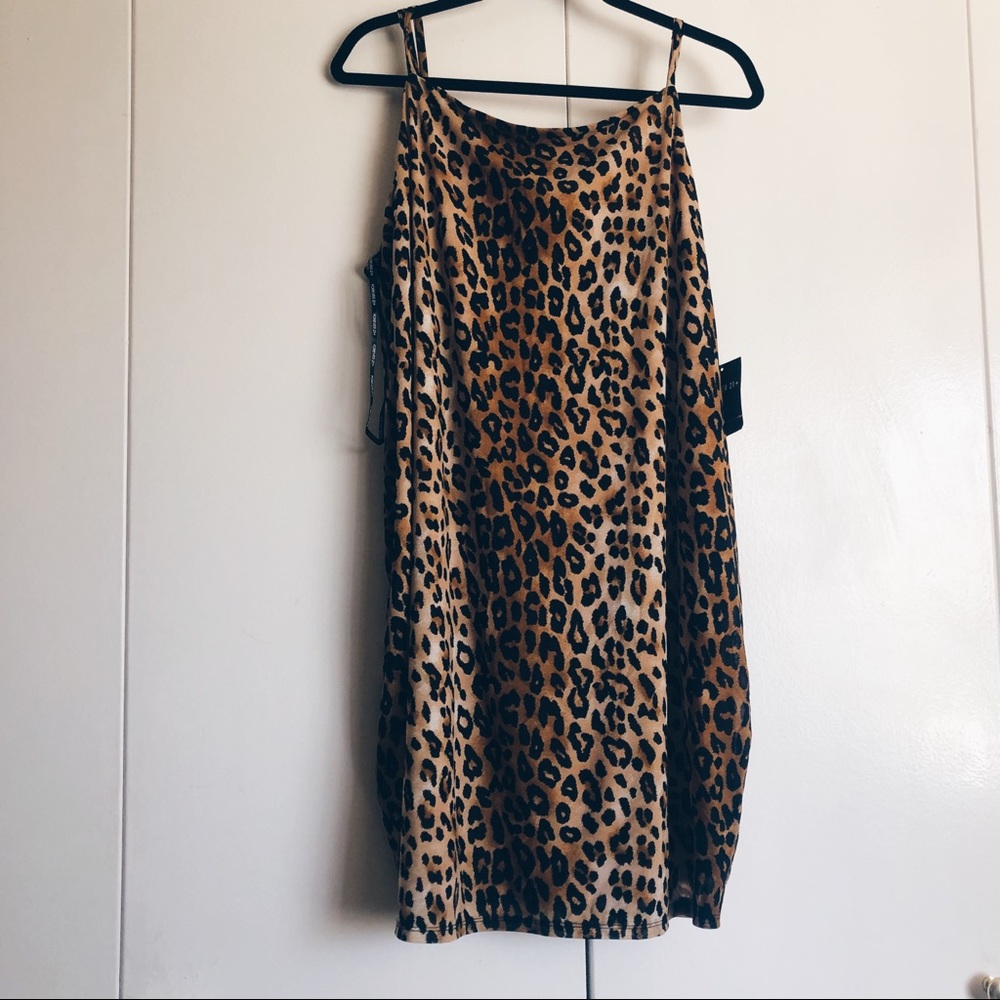 Leopard print plus size dress